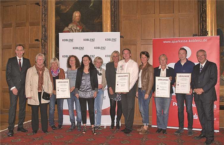 Vier Gewinner für ihr Engagement im Rathaussaal ausgezeichnet 