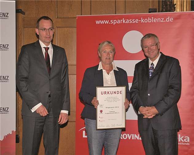 Vier Gewinner für ihr Engagement im Rathaussaal ausgezeichnet 