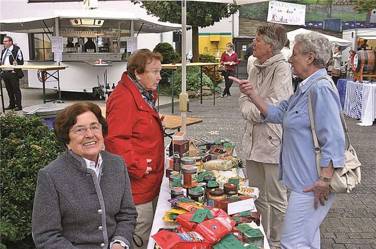Fröhliches Miteinander bei echter „Wiesn-Atmosphäre“ 