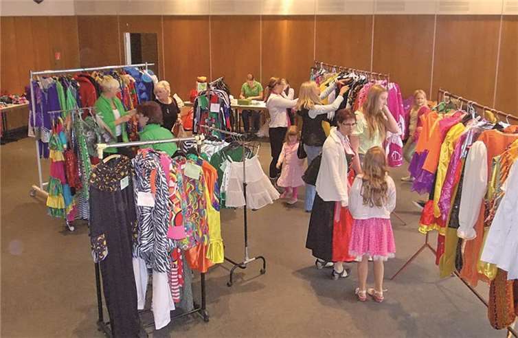 Wir basteln für den Weihnachtsmarkt 