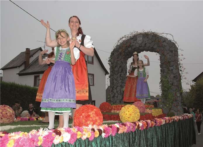 Wenn Bacchus den süßen Rebensaft vergärt, wird des Winzers Arbeit geehrt 