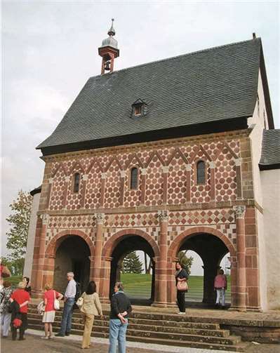 Fahrt zum Schloss Benrath mit Blick hinter die Kulissen des Schlosses 