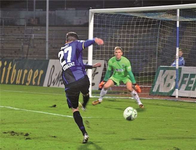 Fragwürdiger Elfmeter sorgt  inKoblenz für die Entscheidung