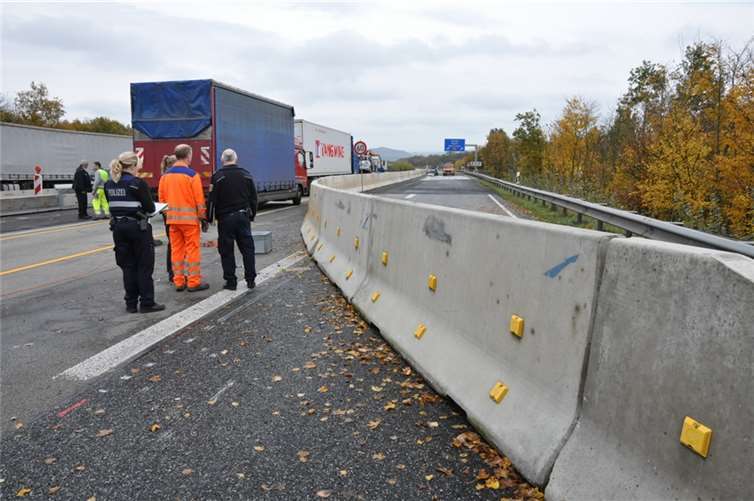 BLICK aktuell TV: PKW rast in Baustelle 