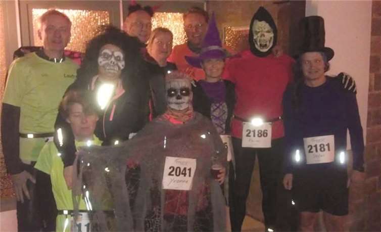 Beim Halloween-Lauf zeigen Mitglieder ihr wahres Gesicht 