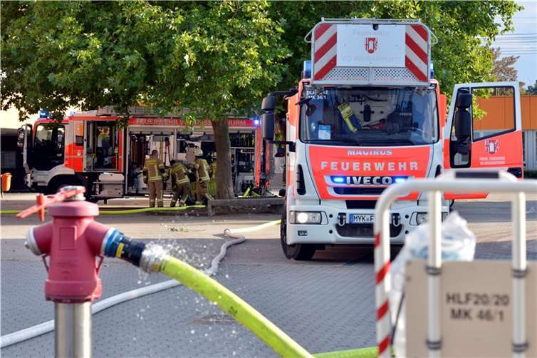 Mülheim-Kärlich: Brand im Schulzentrum Mülheim-Kärlich: Brand im Schulzentrum