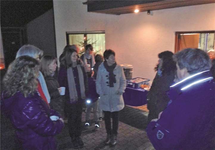 Weihnachtswunschbaum-Aktion macht Bedürftigen eine Freude 