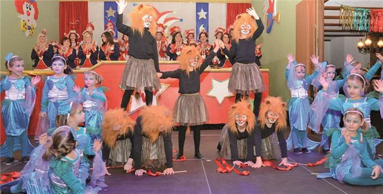 Die lustigen Weiber starteten in die neue Karnevalssession