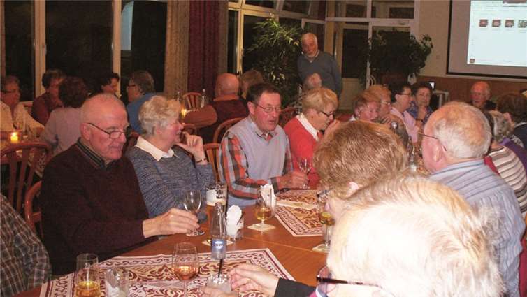 Volles Haus zur Fotoschau