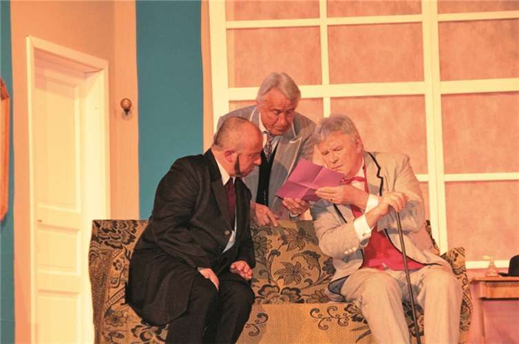 Zufriedenes Premierenpublikum sparte nicht mit dem Applaus 