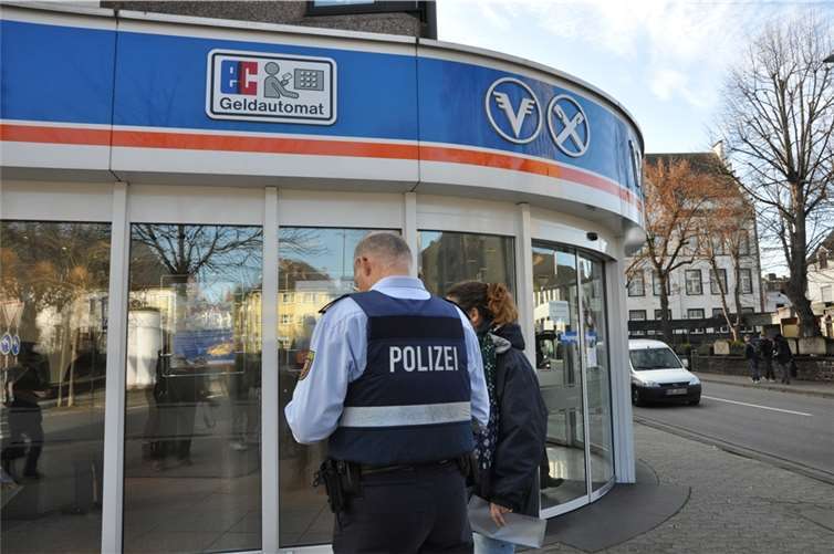 Raubüberfall auf Volksbank in Mayen 