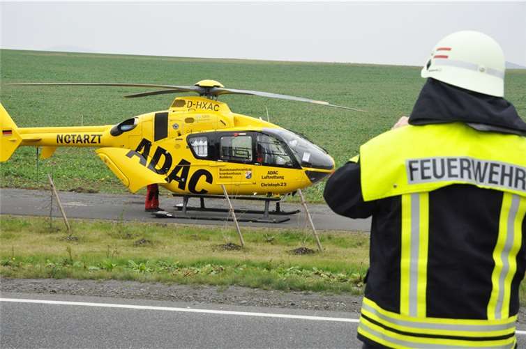 Schwerer Verkehrsunfall auf B256 bei Kruft 