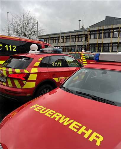 Landrat Achim Hallerbach dankt ehrenamtlichen Feuerwehrleuten 