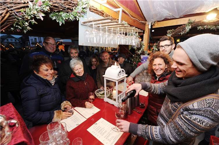 Besucher genossen die festliche Atmosphäre 