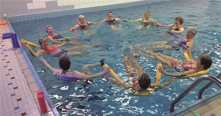 Aqua-Fitness mit der Poolnudel 