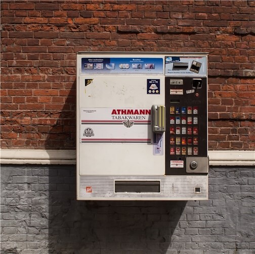 Unbekannte sprengen Zigarettenautomaten 