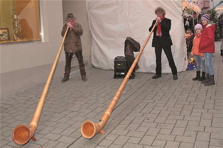 Apfel, Nuss und Mandelkern 