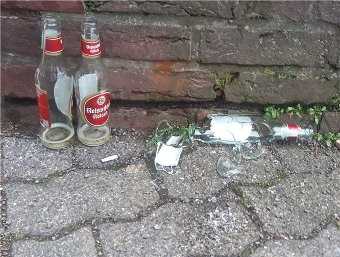 Plötzlich beendete Party am Toniusplatz? 