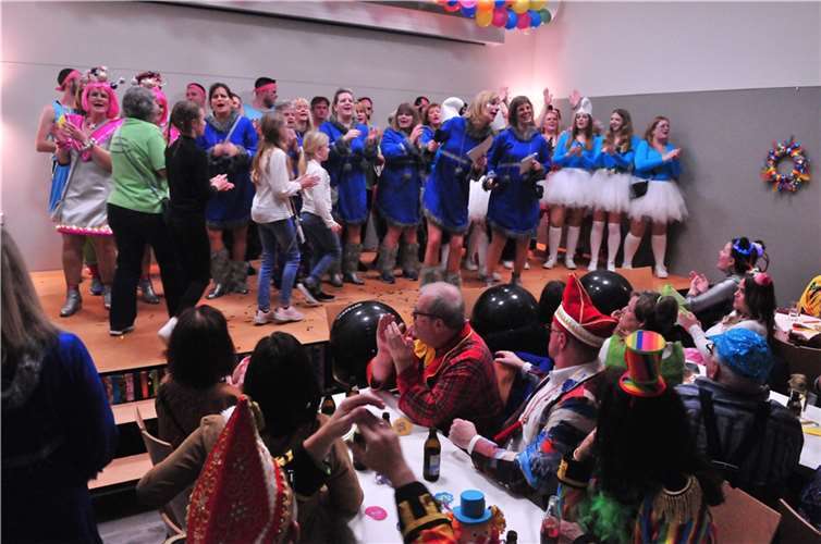 Bunter Abend in Schenkelberg 