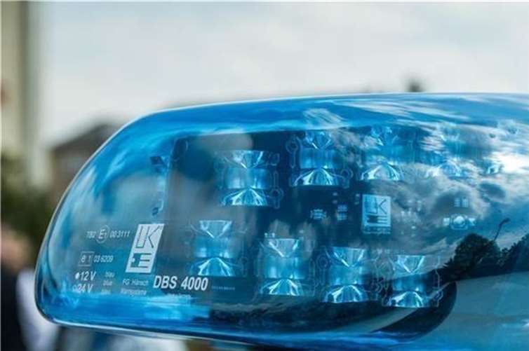 Wegen Sturm: Umgekippte Lkw blockieren A61