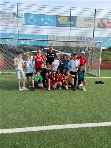 Strahlender Sonnenschein und packende Spiele 