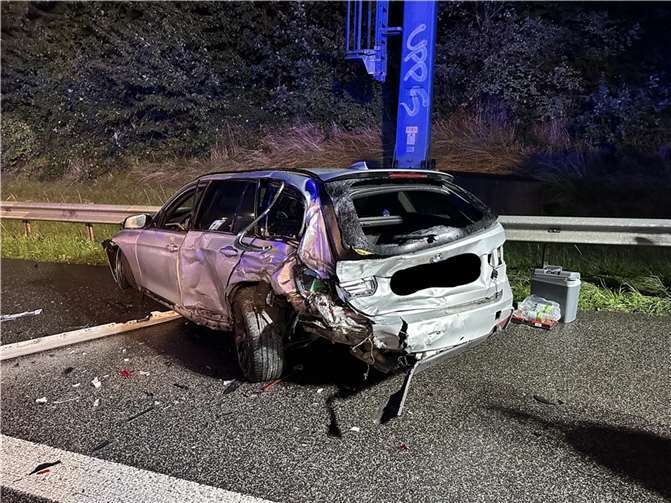 Eingeklemmte Person durch Feuerwehr befreit 