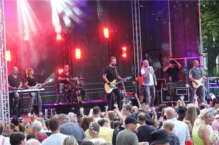 Stääne und Leev Marie rockten bei „Typisch Kölsch“ Stääne und Leev Marie rockten bei „Typisch Kölsch“