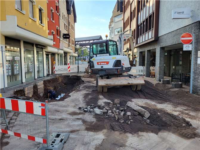 Wasserrohrbruch am Helmwartsturm sorgt für große Schäden 