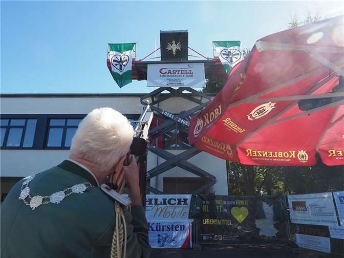 Goswin Ohlig ist der erste „Kirmes-König“ 