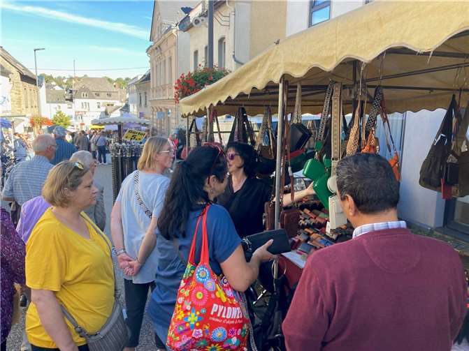 Traditioneller Herbstmarkt in Kaisersesch lockte viele Hundert Marktfreunde 
