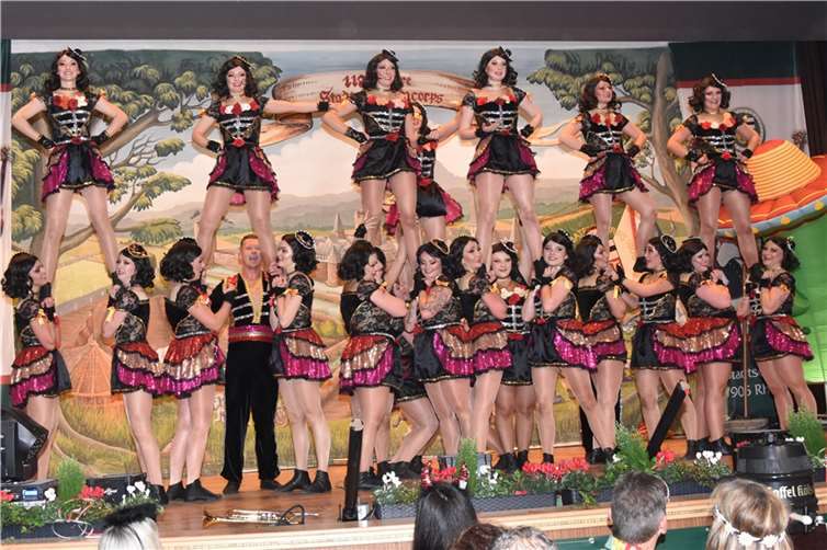 Närrisches Programm brachte das Publikum zum Toben 