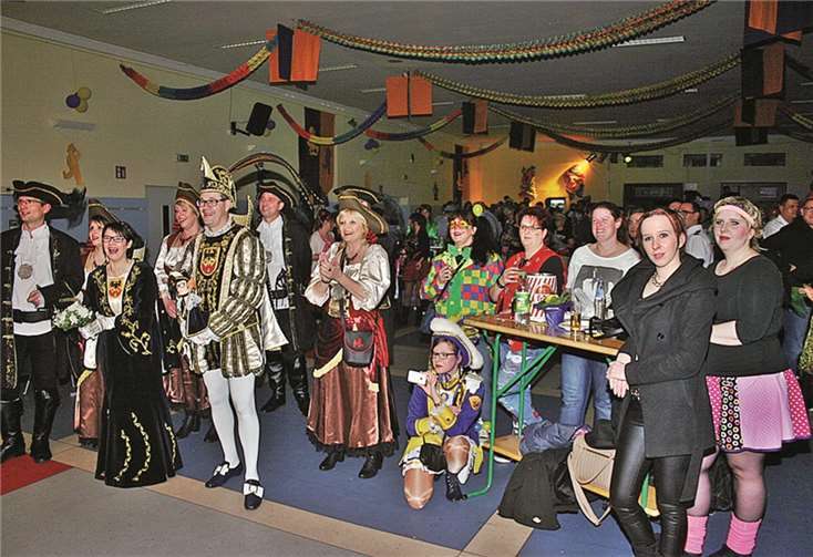 Narren rockten den Helenensaal