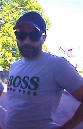 Foto-Fahndung: Wer kennt diese Einbrecher? 