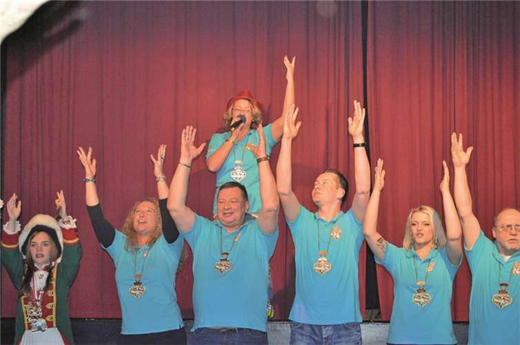 Ex-Prinzessin Corinna sang sich in die neue Runde 