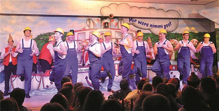 Das Männerballett „Bauarbeiter“ begeisterte die weiblichen Jecken 