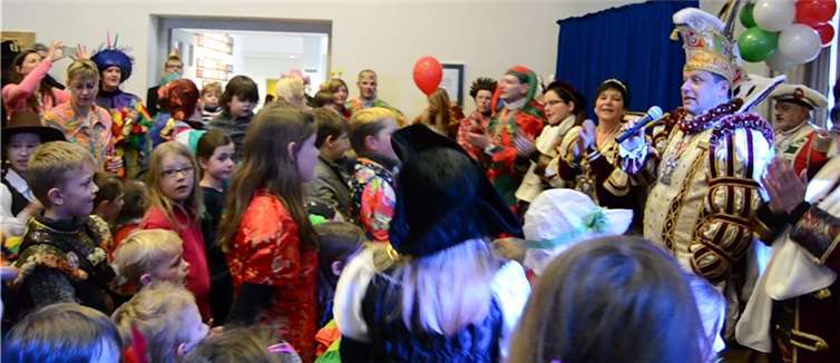 BLICK aktuell TV: Närrische Pänz feierten ausgelassene Party