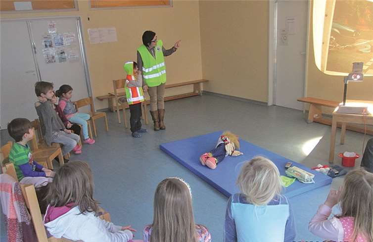Erste Hilfe im Haus für Kinder 