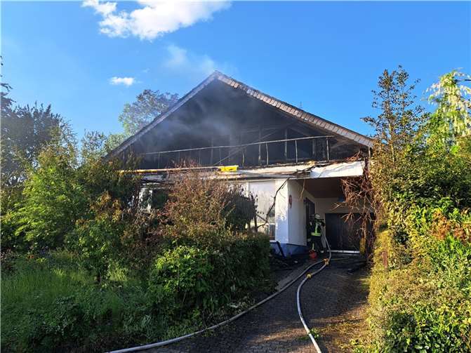 Flammen schlugen aus allen Fensteröffnungen 