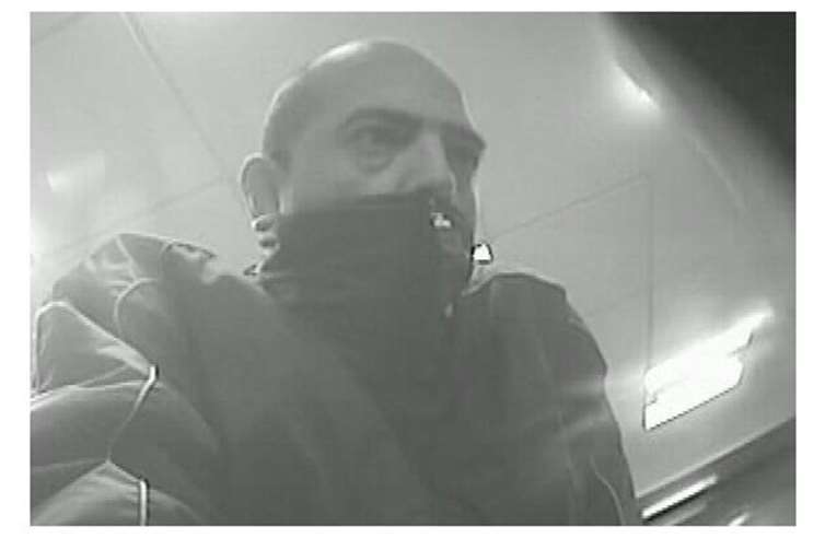 Wer kennt diesen Mann?  