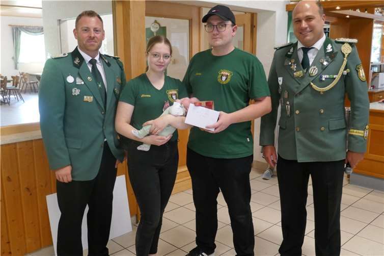 Schützen spenden für Kaffee Kunterbunt 