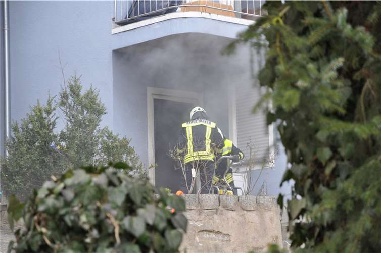 Explosion im Mehrfamilienhaus  