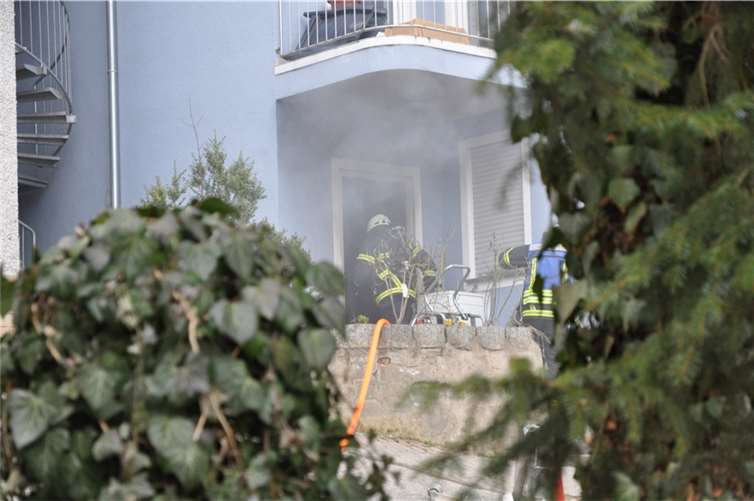 Explosion im Mehrfamilienhaus  