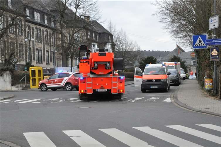 Explosion im Mehrfamilienhaus  