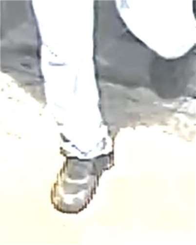 Fahndung: Polizei sucht nach Tankstellenräuber 