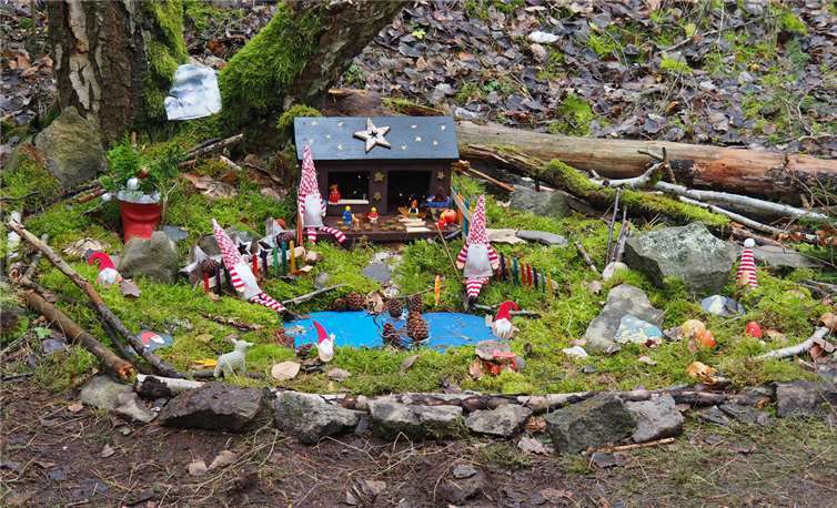 Weihnachtswichtel laden auf das Winnfeld in Kottenheim ein 