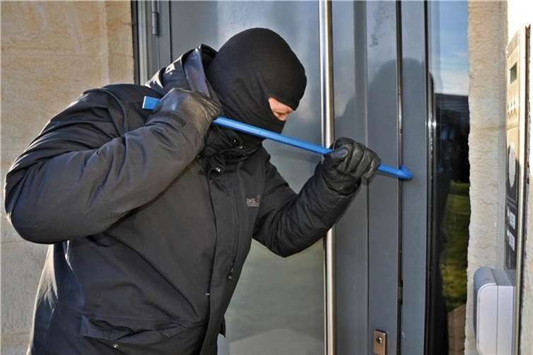 Einbruch in Harschbach: Täter entwenden Bargeld Einbruch in Harschbach: Täter entwenden Bargeld