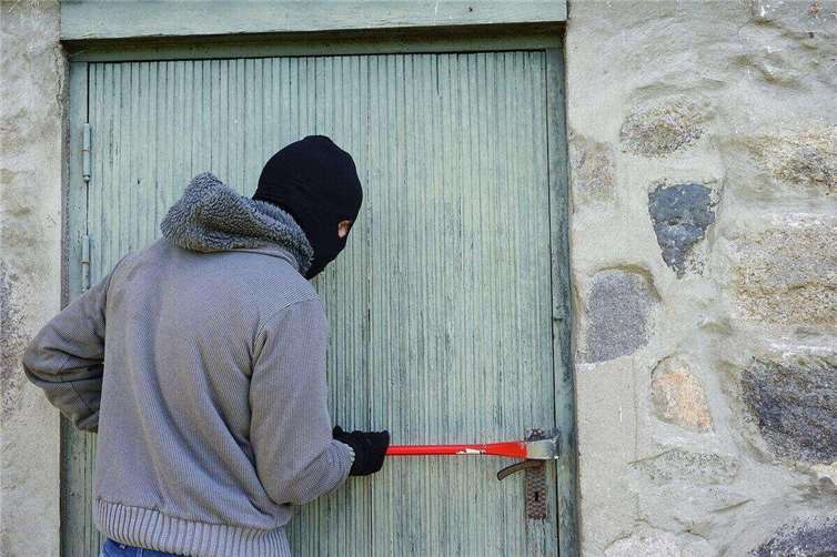 Windhagen: Einbruch in Einfamilienhaus