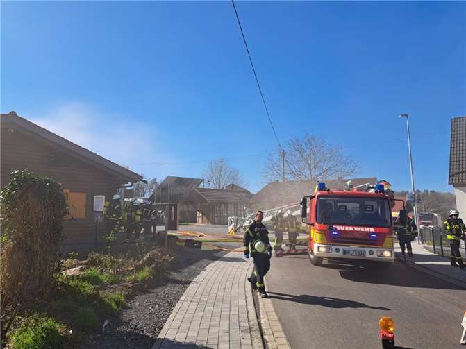 06.04.: Breitscheid: Feuer im „Dorfkrug“ 06.04.: Breitscheid: Feuer im „Dorfkrug“