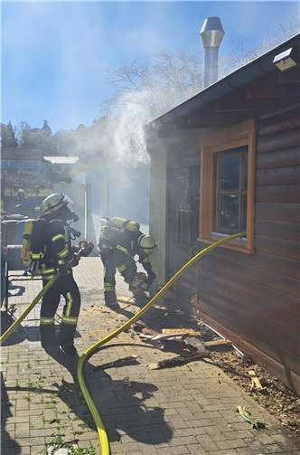 06.04.: Breitscheid: Feuer im „Dorfkrug“ 06.04.: Breitscheid: Feuer im „Dorfkrug“