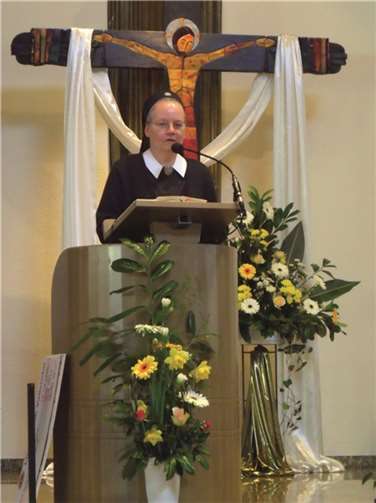 Stolze 1500 Euro an die Schönstattschwestern übergeben 